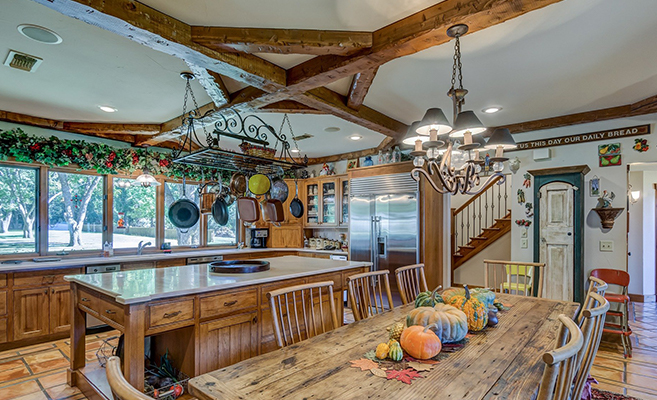 Ceiling design using wood components